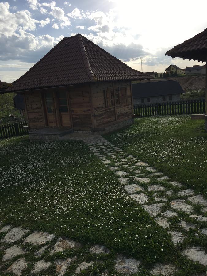 Nacionalna Kuca Bajo Mackat Villa Dış mekan fotoğraf